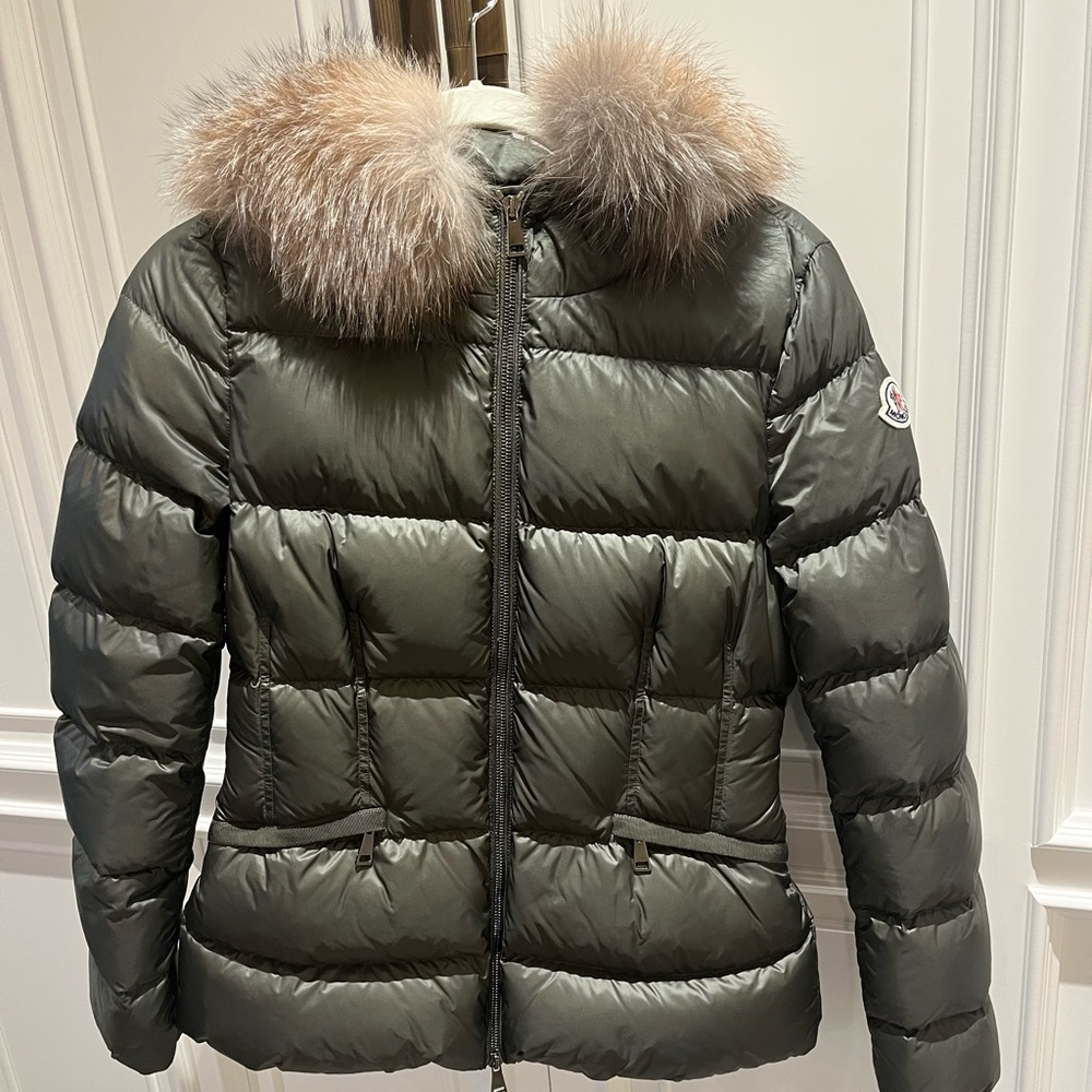 Moncler Puffer w/fur: army green, size 0 (includes belt strap)